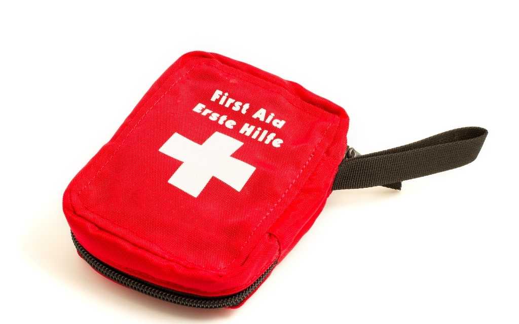 Apteczka pierwszej pomocy w domu co powinno się w niej znaleźć