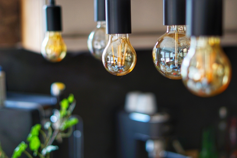 Oświetlenie szynowe – co warto o nim wiedzieć?